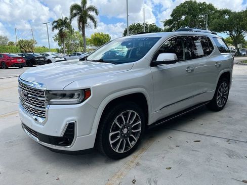 Used 2021 GMC Acadia Denali w/ Denali Technology Package FWD image 3