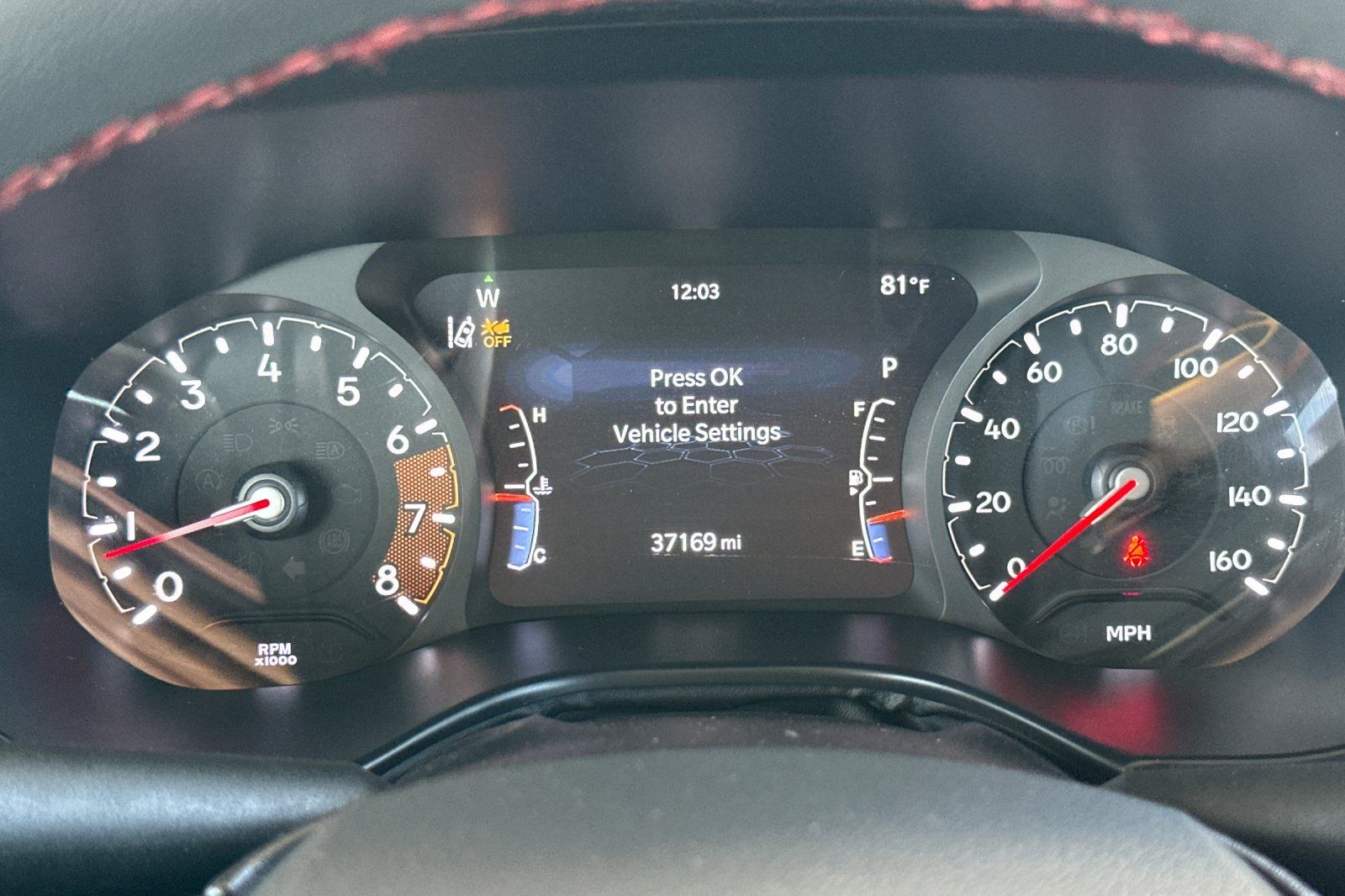 Used 2025 Jeep Compass Trailhawk AWD/4WD image 24