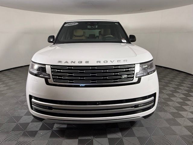 Certified 2025 Land Rover Range Rover Autobiography AWD/4WD image 10