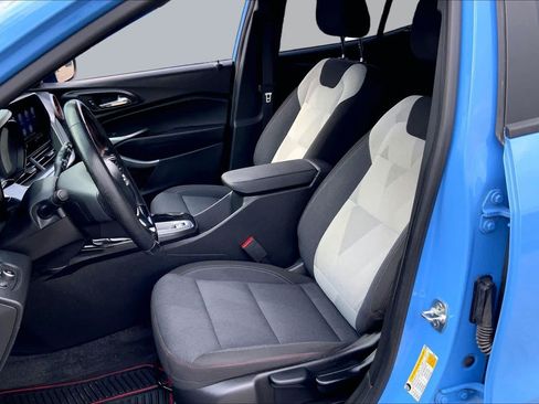Used 2024 Chevrolet Trax RS w/ Driver Confidence Package FWD image 8