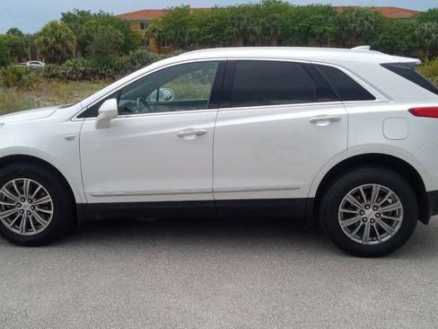 Used 2017 Cadillac XT5 Luxury image 9