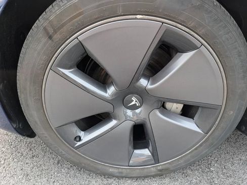 Used 2023 Tesla Model 3 Standard Range RWD image 9