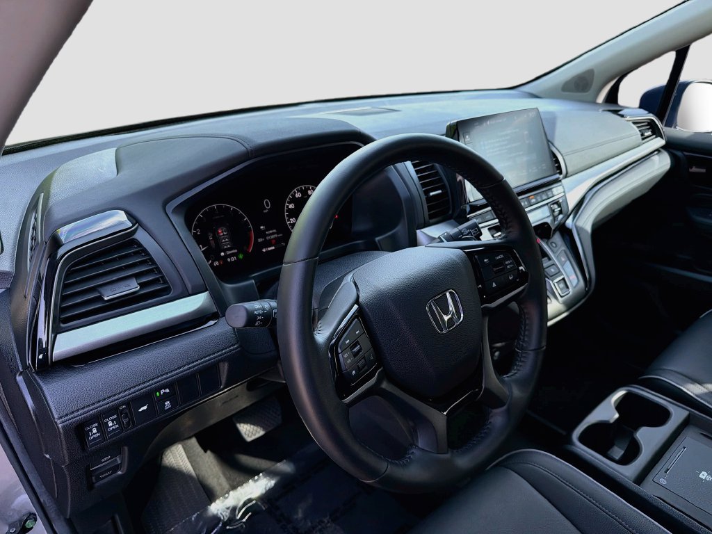 Certified 2025 Honda Odyssey Touring image 9