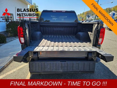 Used 2022 GMC Sierra 1500 SLE image 28