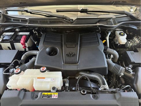 Used 2023 Toyota Tundra SR5 w/ SR5 Premium Package RWD image 9