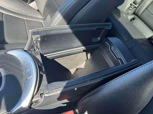 Used 2019 Mercedes-Benz GLC 300 4MATIC image 37