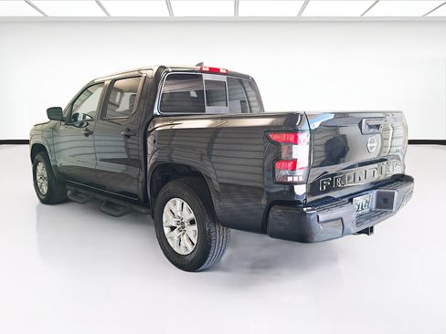 Used 2022 Nissan Frontier SV AWD/4WD image 6