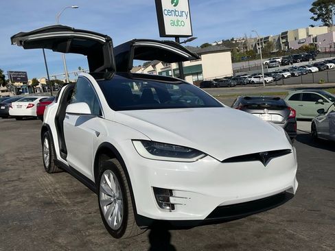 Used 2016 Tesla Model X 90D image 74