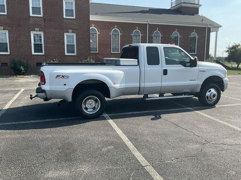 Used 2006 Ford F350 XLT AWD/4WD image 6