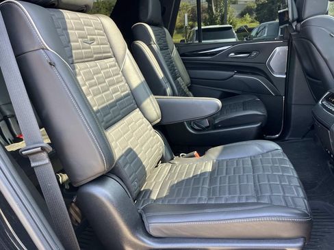 Used 2023 Cadillac Escalade V w/ LPO, ONYX Package AWD/4WD image 26