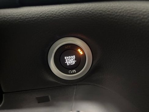 New 2026 Chrysler Pacifica Select image 20