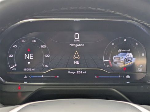 Used 2024 GMC Yukon SLT w/ SLT Luxury Package image 32