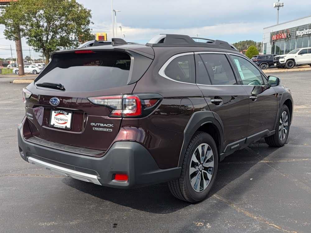 Used 2023 Subaru Outback Touring XT AWD/4WD image 7