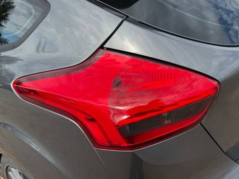 Used 2018 Ford Focus ST w/ Equipment Group 401A FWD image 12