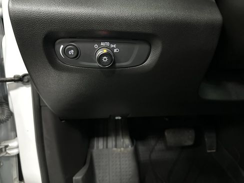 Used 2022 Chevrolet Traverse High Country image 34