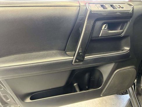 Certified 2019 Toyota 4Runner SR5 AWD/4WD image 21