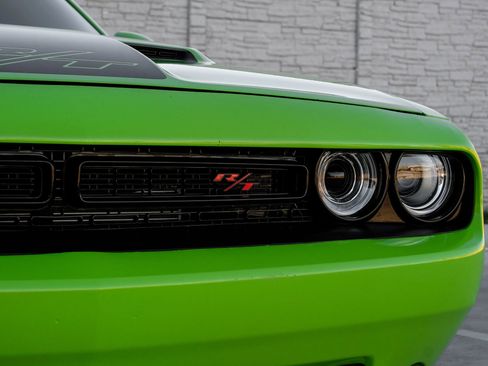 Used 2015 Dodge Challenger R/T Scat Pack w/ Leather Interior Group image 40