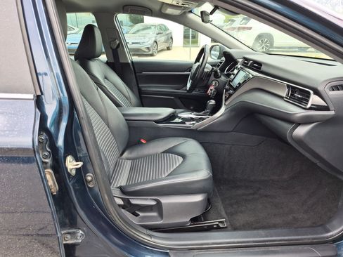 Used 2019 Toyota Camry SE FWD image 31