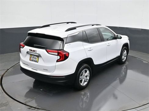 Used 2022 GMC Terrain SLE w/ Driver Convenience Package image 17