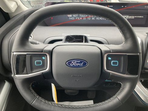 Used 2026 Ford Expedition Max Platinum w/ Platinum Ultimate Package image 15