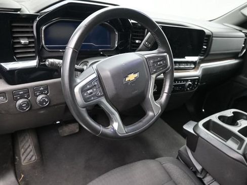 Used 2023 Chevrolet Silverado 1500 LT AWD/4WD image 17