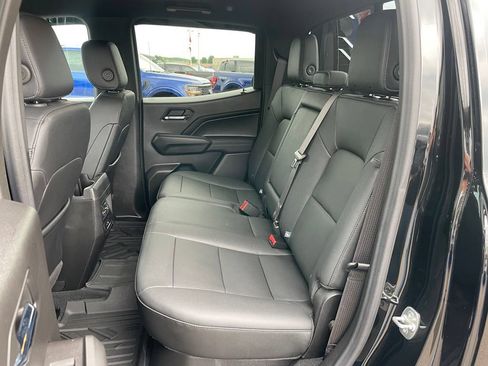 Used 2024 GMC Canyon Elevation w/ Elevation Premium Package AWD/4WD image 7