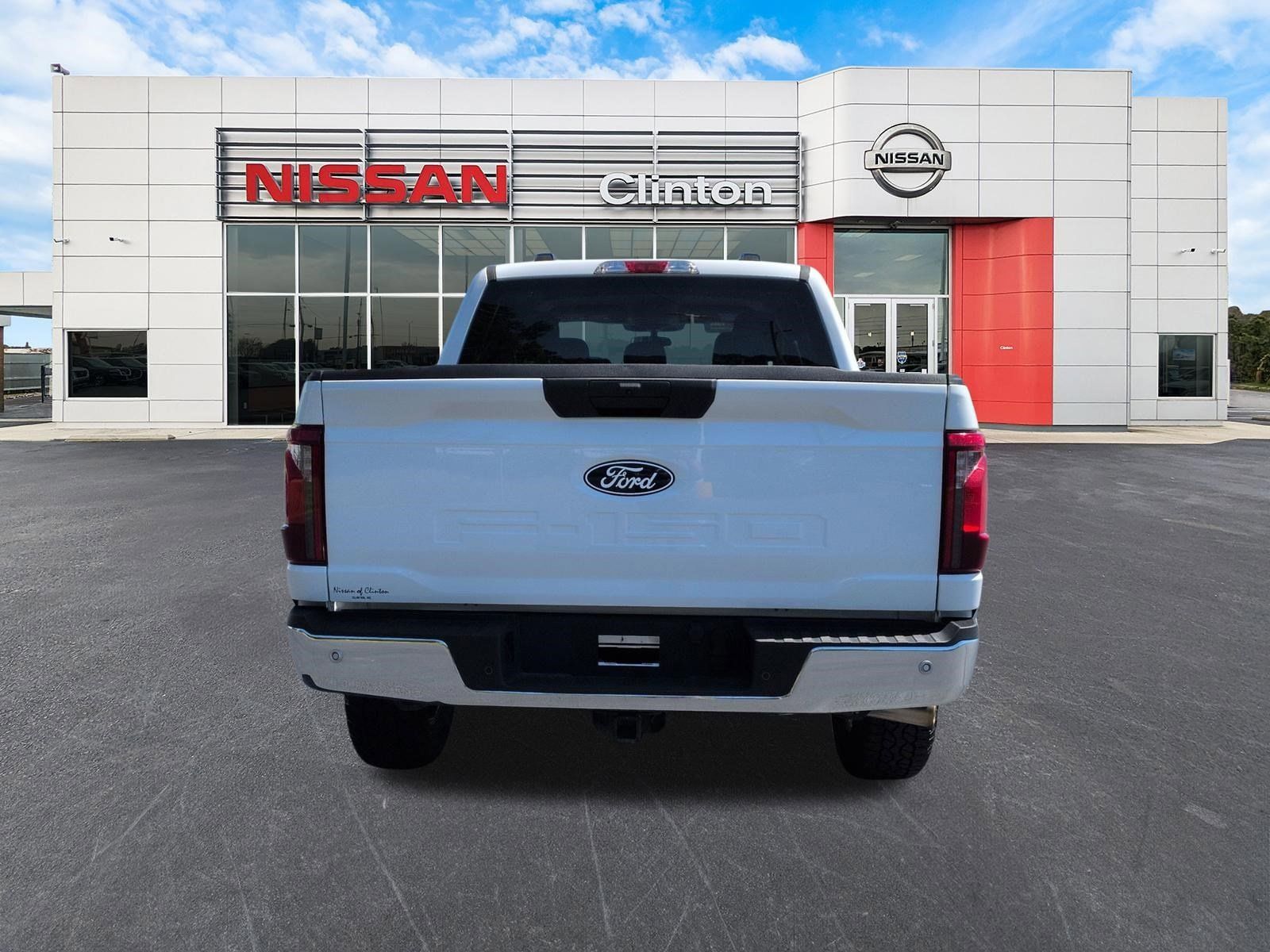 Used 2025 Ford F150 XLT w/ Equipment Group 301A Standard AWD/4WD image 4