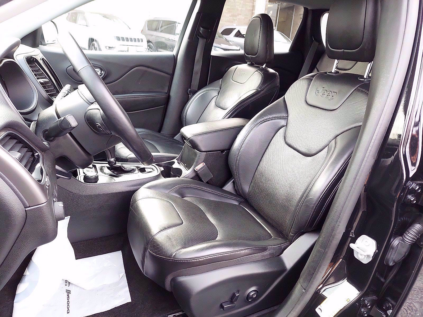 Used 2019 Jeep Cherokee Limited AWD/4WD image 14