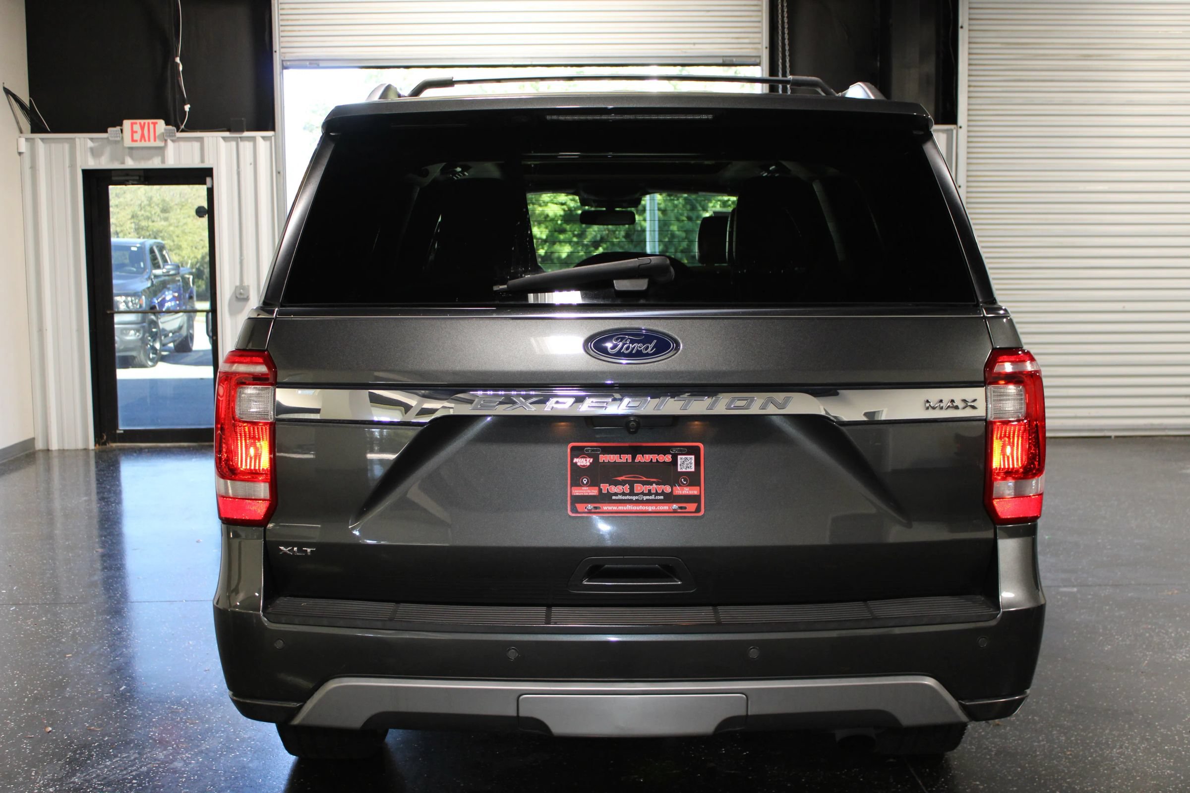 Used 2020 Ford Expedition Max XLT w/ Equipment Group 202A RWD image 4
