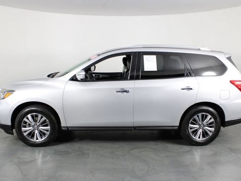 Certified 2020 Nissan Pathfinder SL image 11