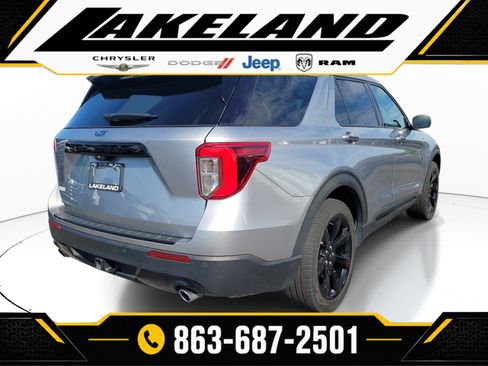 Used 2024 Ford Explorer ST-Line w/ Class IV Trailer Tow Package RWD image 4