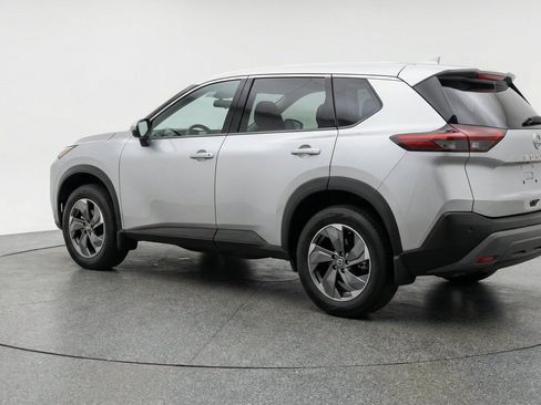 Used 2025 Nissan Rogue SV AWD/4WD image 6