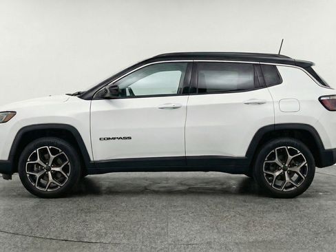 Used 2025 Jeep Compass Limited AWD/4WD image 5