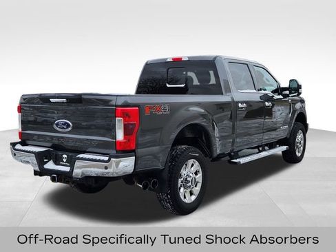 Used 2018 Ford F350 Lariat w/ Chrome Package image 9