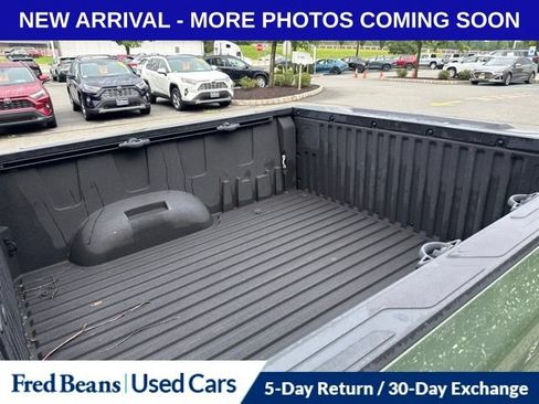 Used 2022 Toyota Tundra SR5 w/ SR5 Convenience Package AWD/4WD image 14
