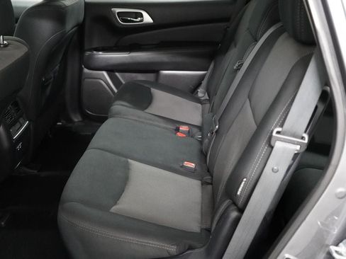 Used 2020 Nissan Pathfinder S AWD/4WD image 25