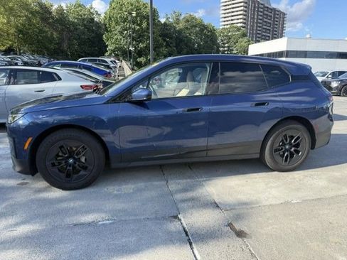 Used 2024 BMW iX xDrive50 w/ Convenience Package AWD/4WD image 5