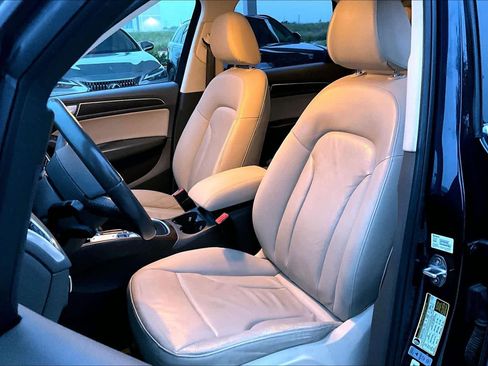 Used 2017 Audi Q5 2.0T Premium Plus w/ Premium Plus Package AWD/4WD image 8