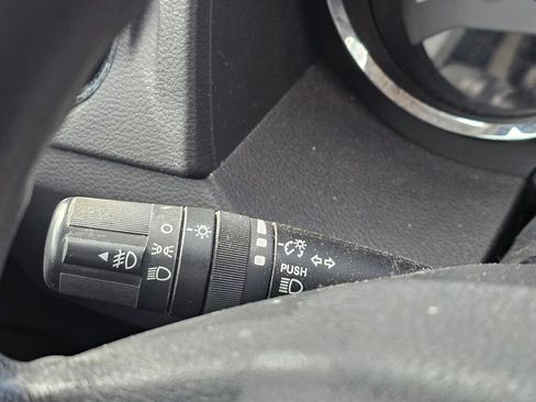 Used 2011 Dodge Caliber Mainstreet FWD image 35