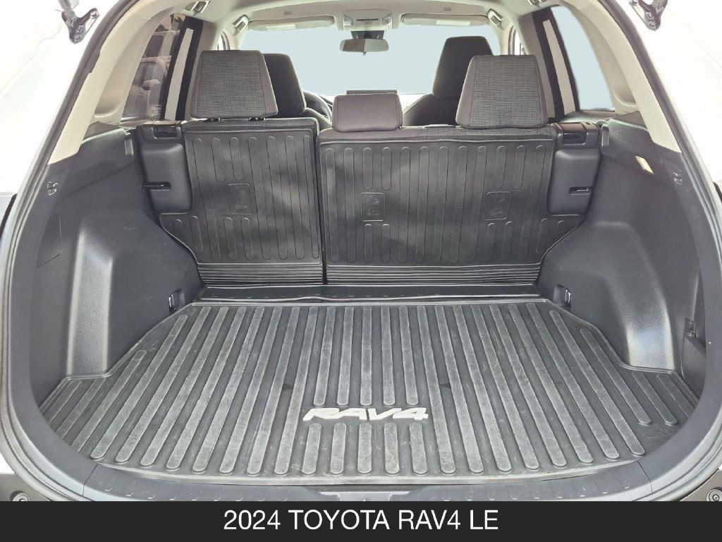Used 2024 Toyota RAV4 LE FWD image 23