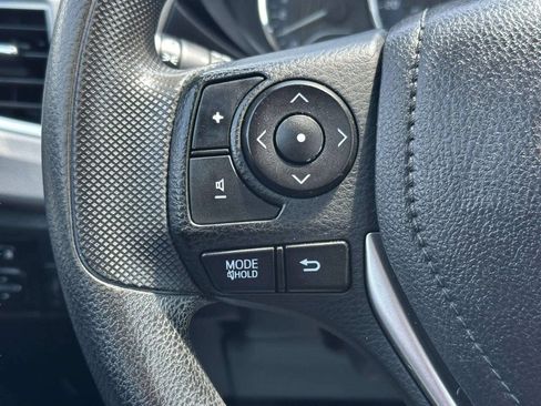 Used 2014 Toyota Corolla LE FWD image 25