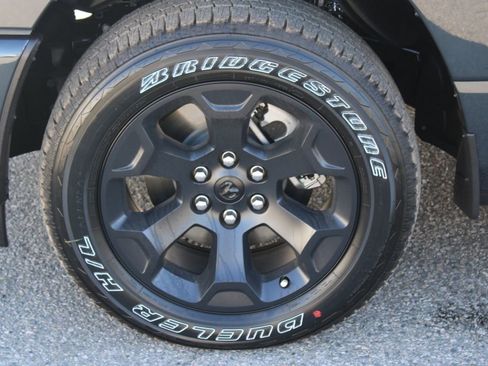 New 2026 RAM 1500 Express AWD/4WD image 8