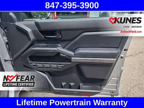 Used 2024 Toyota Tacoma SR5 AWD/4WD image 52