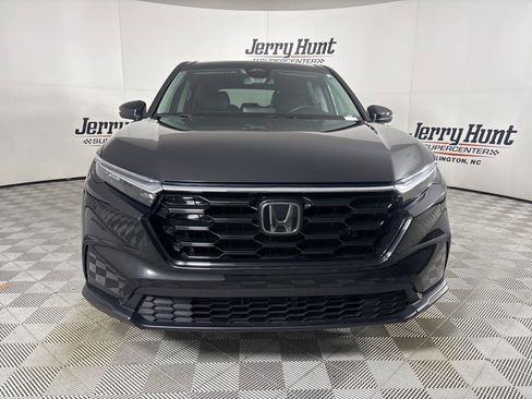 Used 2025 Honda CR-V EX image 3