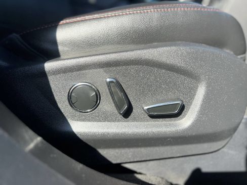 Used 2016 Ford Explorer Sport image 18