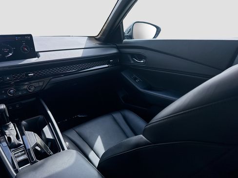Certified 2025 Honda Accord Sport image 21
