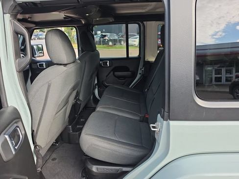 Used 2024 Jeep Wrangler Unlimited w/ Convenience Group AWD/4WD image 21