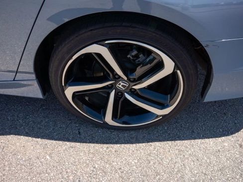 Used 2022 Honda Accord Sport image 11