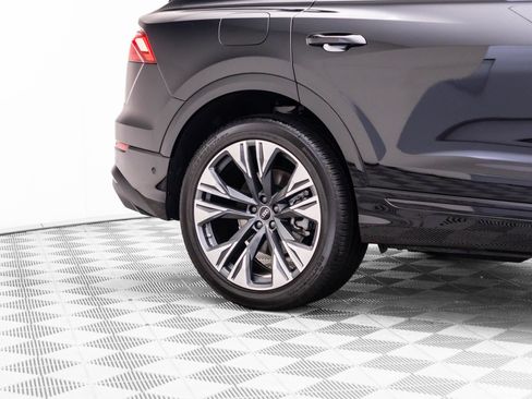 Used 2025 Audi Q8 Premium Plus AWD/4WD image 34