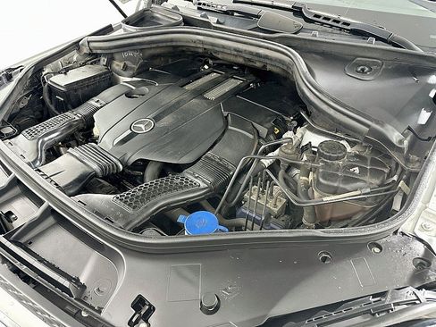 Used 2018 Mercedes-Benz GLS 450 4MATIC image 33